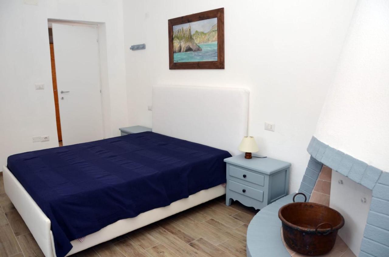 Apartments Villa Corrias Cala Liberotto Dış mekan fotoğraf
