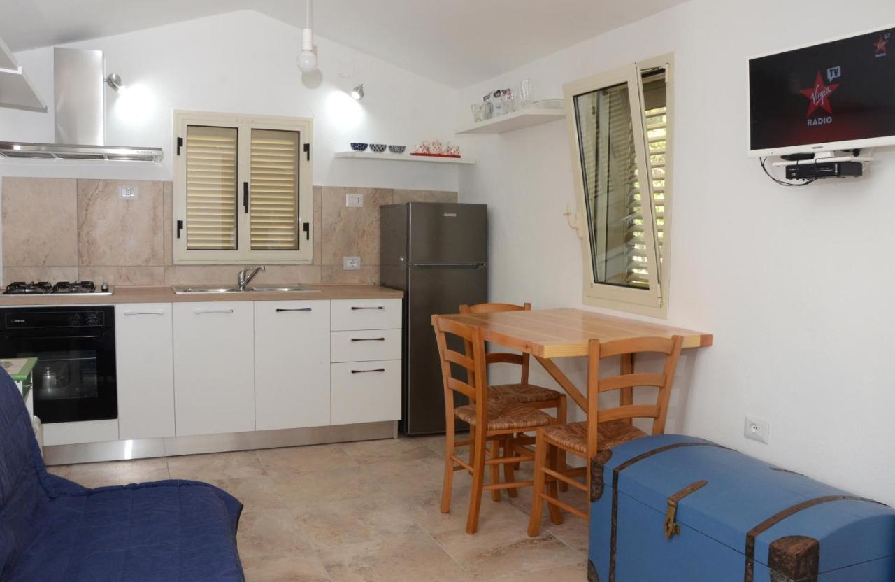 Apartments Villa Corrias Cala Liberotto Dış mekan fotoğraf