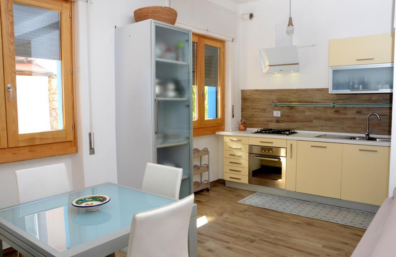 Apartments Villa Corrias Cala Liberotto Dış mekan fotoğraf